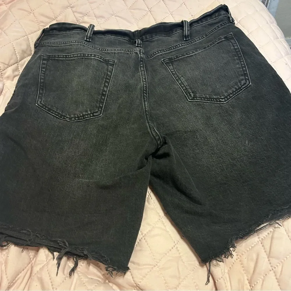 Old Navy Faded Black Jean Shorts Distressed Style - Picture 8 of 11
